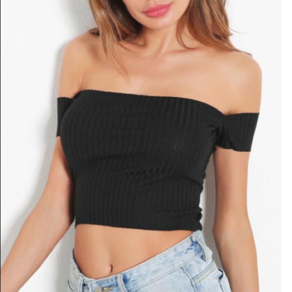 SALE Ribbed, off shoulder crop top